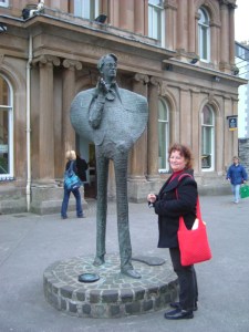 sligo-1-yeats-statue-sue-longs