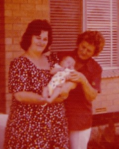 1976Jess3DaysOldMumCropW