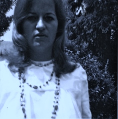 1974SueBlondStreaksEmail (2)